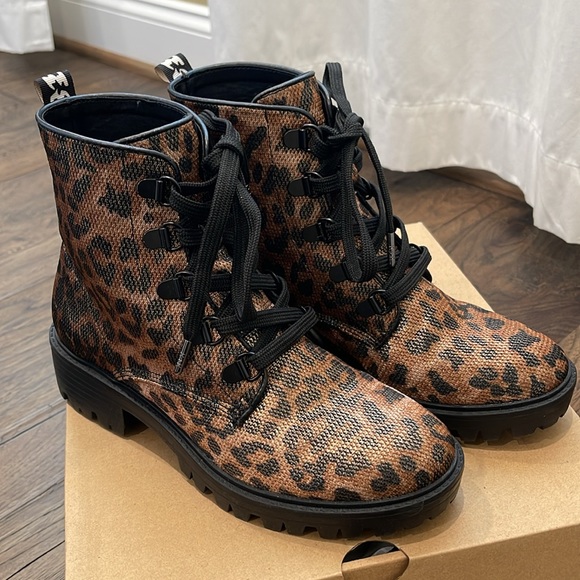 KENDALL + KYLIE
Epic Leopard-Print Combat Boots size 6-6.5 - Picture 3 of 10